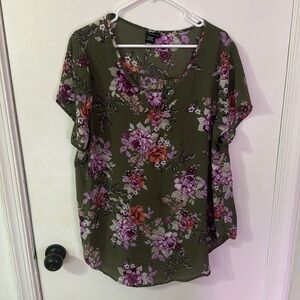 Torrid - Short Sleeve Top - Size 1